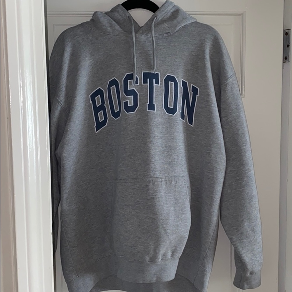 BRANDY MELVILLE sweatshirt